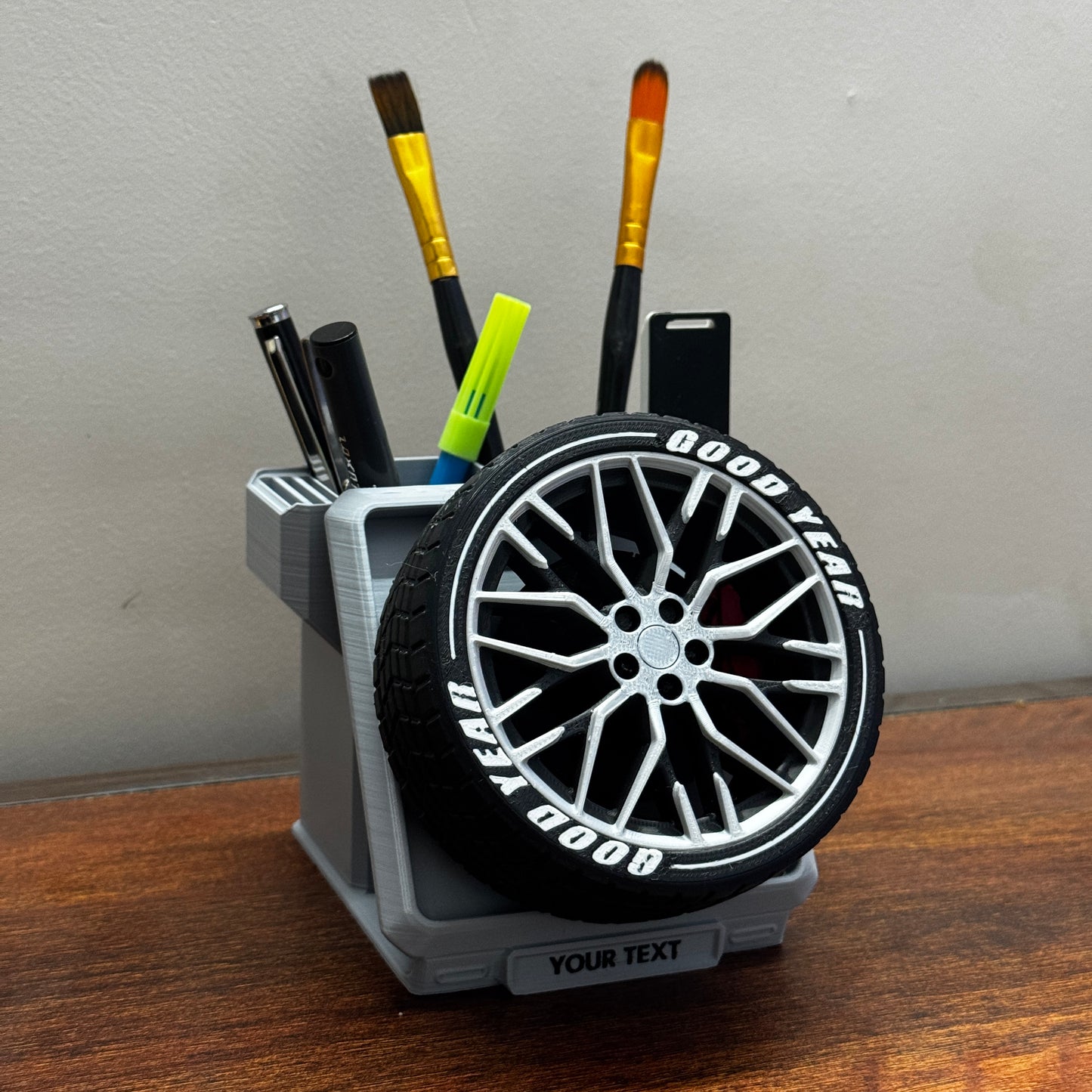 Customizable Wheel Pen Stand - Audi R8 | Fidget Wheel Pen Stand